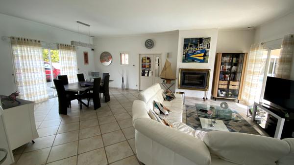 Achat maison près de MARTIGNAS SUR JALLE - 6 pièce(s) - 205 m² - 810 000 €