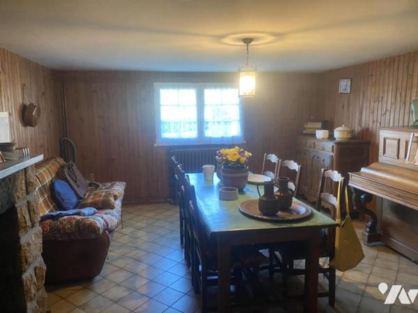 MAISON AVEC TERRAIN  DANS AGREABLE VILLAGE