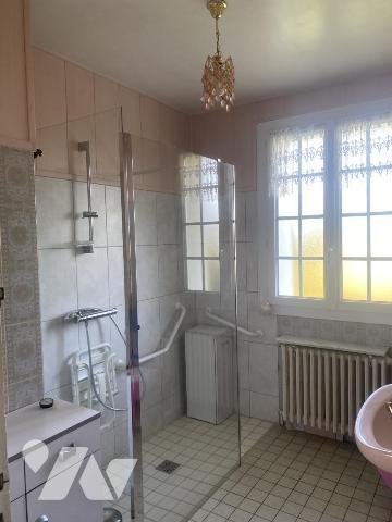 MAISON AVEC TERRAIN  DANS AGREABLE VILLAGE