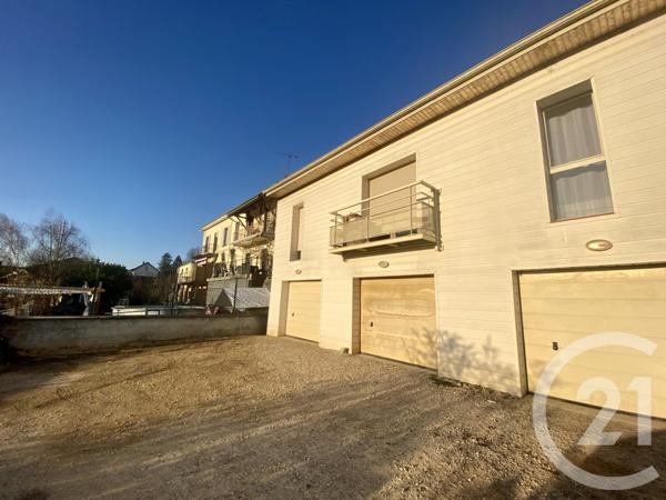 Appartement T2 à vendre  3 pièces - 76,93 m2 ST GENIX SUR GUIERS - 73