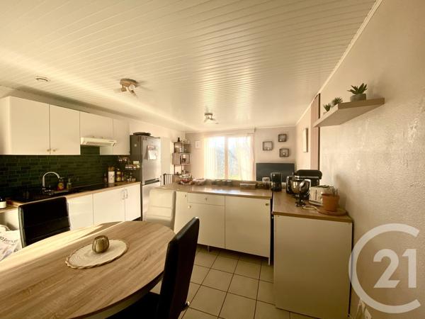 Appartement T2 à vendre  3 pièces - 76,93 m2 ST GENIX SUR GUIERS - 73