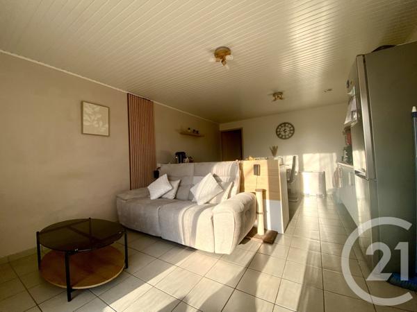 Appartement T2 à vendre  3 pièces - 76,93 m2 ST GENIX SUR GUIERS - 73