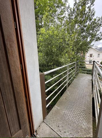 Saint-Palais-sur-Mer (17420) Saint Palais sur mer - Villa 6 pièces -centre ville - proche plages et commerces - au prix de 520.000 € HAI