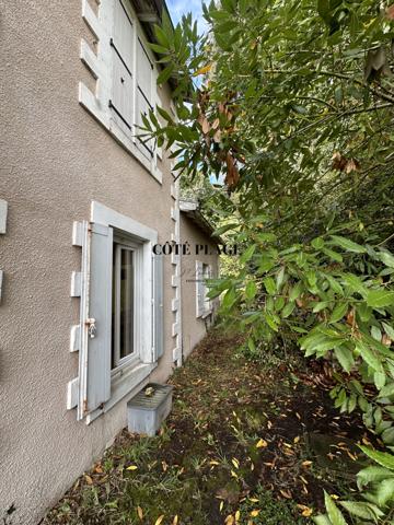 Saint-Palais-sur-Mer (17420) Saint Palais sur mer - Villa 6 pièces -centre ville - proche plages et commerces - au prix de 520.000 € HAI