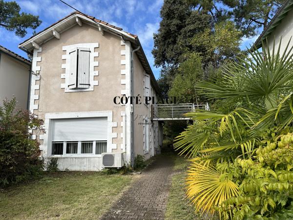 Saint-Palais-sur-Mer (17420) Saint Palais sur mer - Villa 6 pièces -centre ville - proche plages et commerces - au prix de 520.000 € HAI