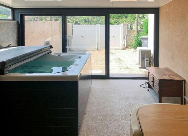 Maison à vendre    4 pièces •  Marseillan