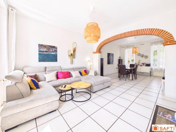 Magnifique Maison de Ville T5 avec Piscine et Garage!!!