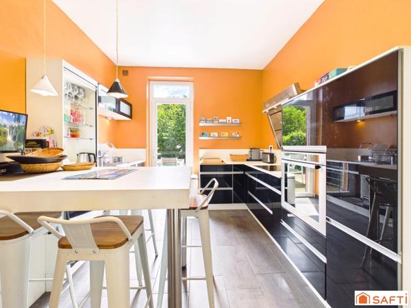 Magnifique Maison de Ville T5 avec Piscine et Garage!!!