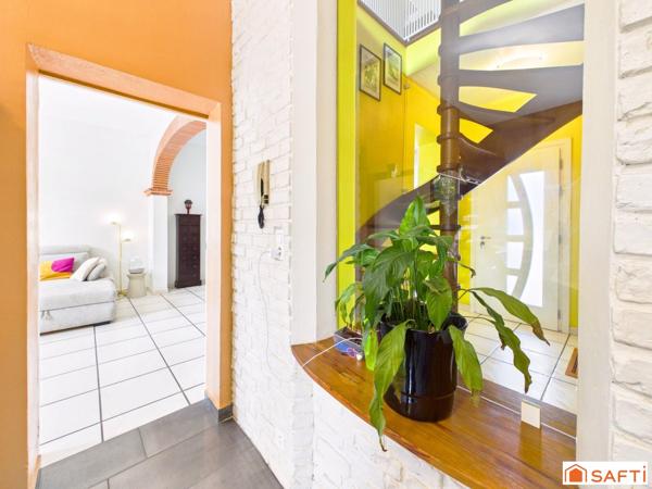 Magnifique Maison de Ville T5 avec Piscine et Garage!!!