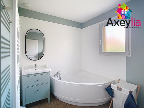 Villerest (42300) A VENDRE - SECTEUR VILLEREST - MAISON DE PLAIN-PIED DE 2014 AVEC TROIS CHAMBRES DONT UNE SUITE PARENTALE, GARA