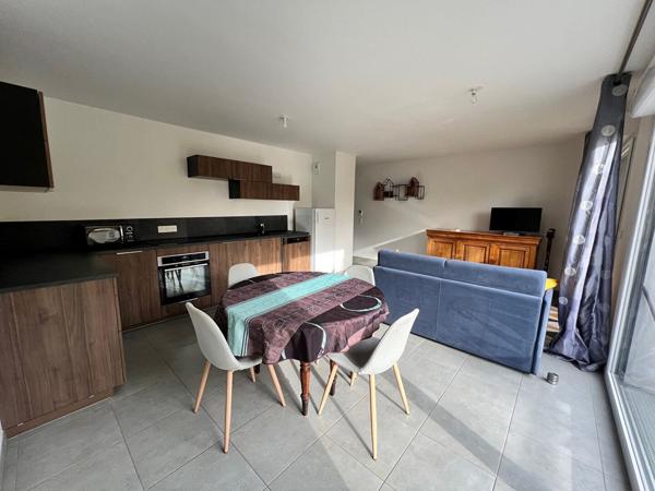 Appartement 3 pièces de 68m², Rouen Ile Lacroix, - ROUEN