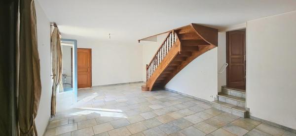 Propriété - 8 chambres - Écrin de verdure - Lot 46