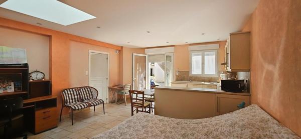 Propriété - 8 chambres - Écrin de verdure - Lot 46