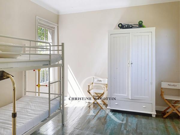 Arcangues (64200) En exclusivité, ancienne propriété princière de 285 m2 à 2 pas de Biarritz