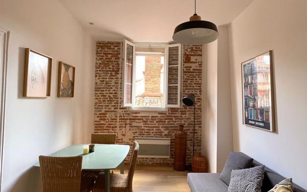 Immeuble à vendre    2 pièces • 135 m2 Toulouse