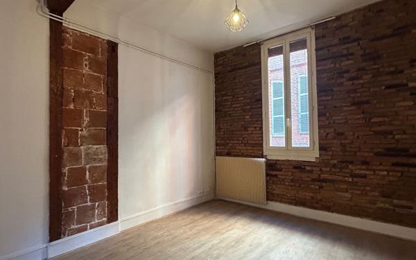 Immeuble à vendre    2 pièces • 135 m2 Toulouse