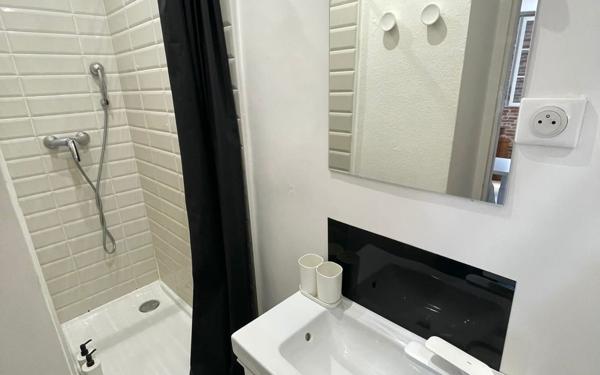 Immeuble à vendre    2 pièces • 135 m2 Toulouse