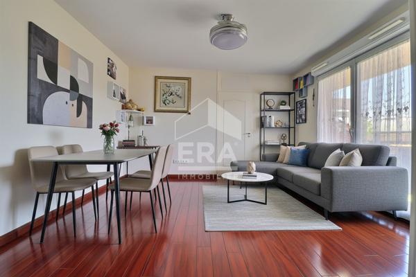 À VENDRE  BEAU 3 PIÈCES AVEC VUE SUR PARC, EXTÉRIEUR ET PARKING