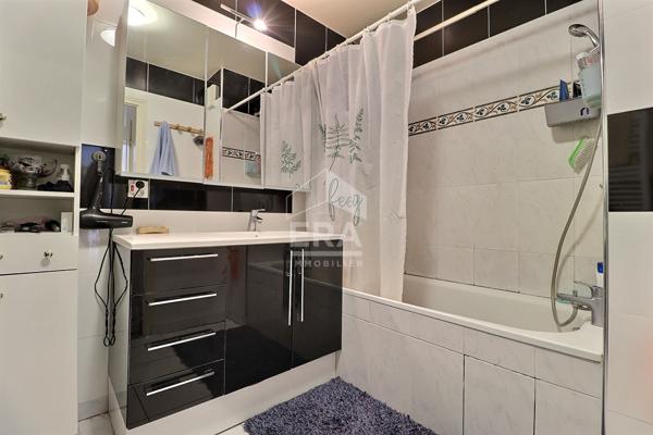 À VENDRE  BEAU 3 PIÈCES AVEC VUE SUR PARC, EXTÉRIEUR ET PARKING