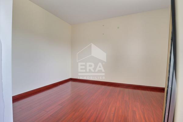 À VENDRE  BEAU 3 PIÈCES AVEC VUE SUR PARC, EXTÉRIEUR ET PARKING