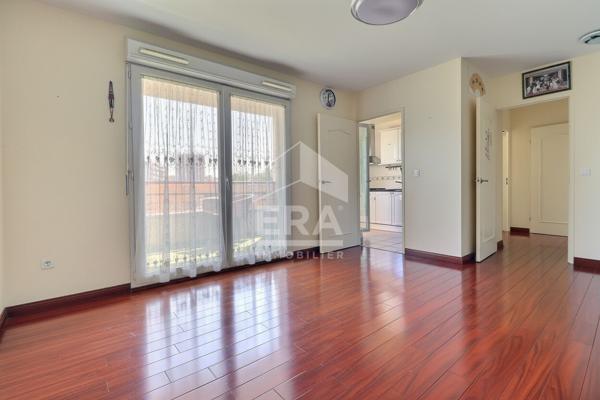 À VENDRE  BEAU 3 PIÈCES AVEC VUE SUR PARC, EXTÉRIEUR ET PARKING