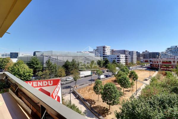 À VENDRE  BEAU 3 PIÈCES AVEC VUE SUR PARC, EXTÉRIEUR ET PARKING
