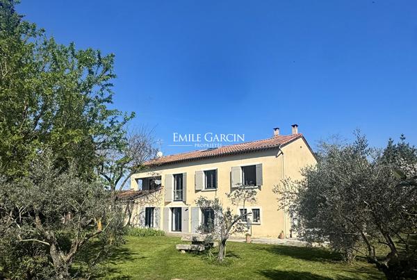 A vendre - Saint Rémy de Provence - Maison et jardin à pied du centre
