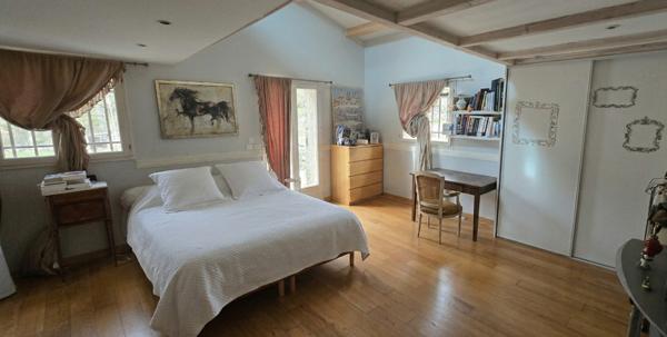 Havre de paix provençal : Votre mas en pierre au cœur de la nature