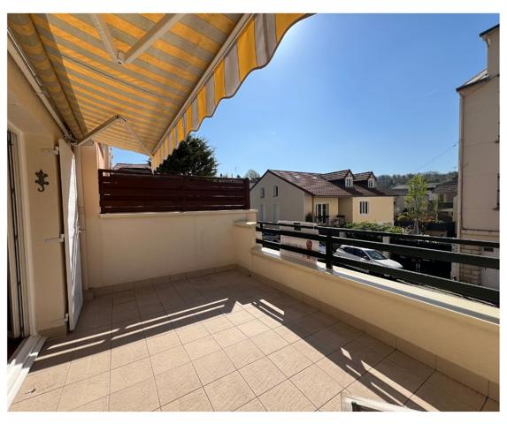 Jouy-en-Josas (78350) Maison centre ville -180m2 au sol-Terrasse plein SUD