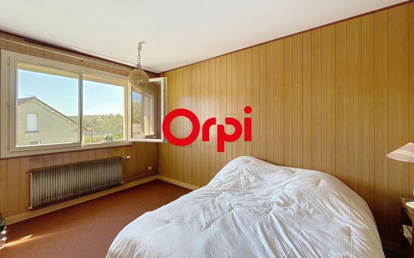 Maison à vendre    7 pièces •  Montluçon