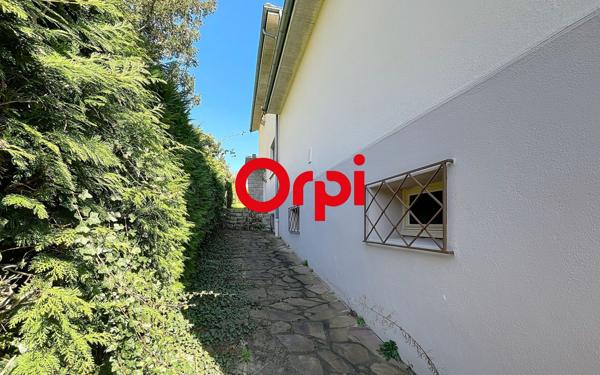 Maison à vendre    7 pièces •  Montluçon