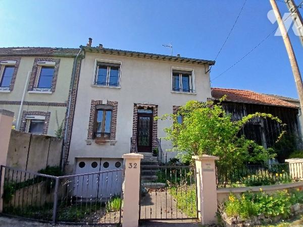 CHARMANTE MAISON D'HABITATION