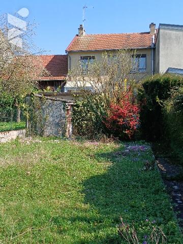 CHARMANTE MAISON D'HABITATION