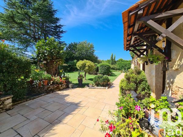 Maison à vendre 6 pièces 240 m² Gardonne