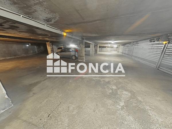 Location Parking - 20 AVE GENERAL NOGUES Toulon 83000