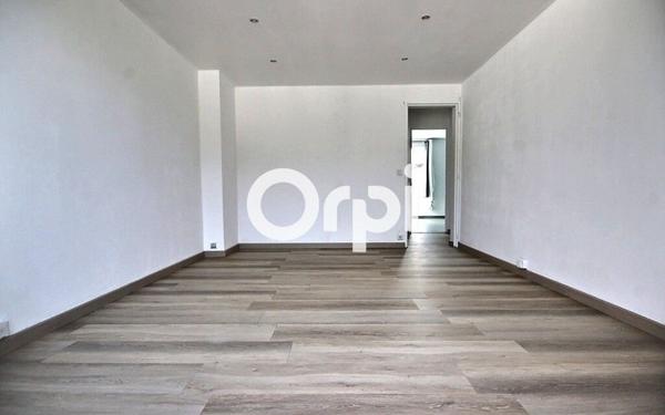 Appartement à vendre    3 pièces • 53,40 m2 Trappes