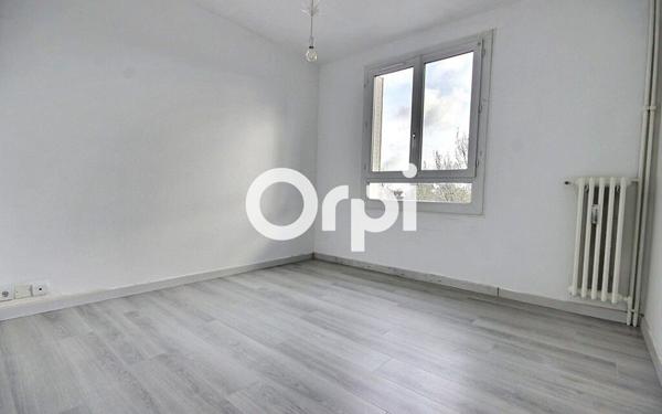 Appartement à vendre    3 pièces • 53,40 m2 Trappes