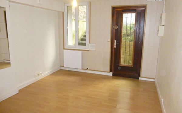 Appartement à louer    1 pièce • 16,95 m2 Issy-les-Moulineaux