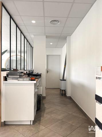 Location bureaux 69 m² Trélazé