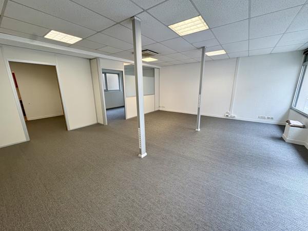 Bureau 3 pièces - 63 m²