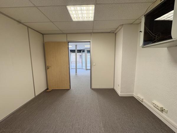 Bureau 3 pièces - 63 m²