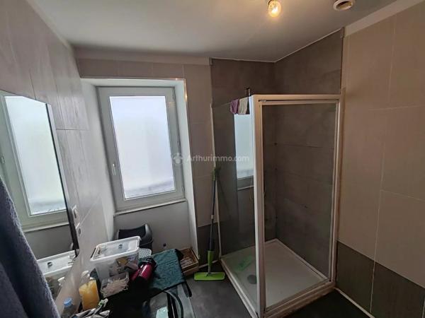 Vente                                                      Immeuble
                        
                     11 pièces                      204 m2                     à Carmaux