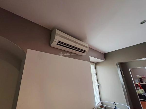 Vente                                                      Immeuble
                        
                     11 pièces                      204 m2                     à Carmaux