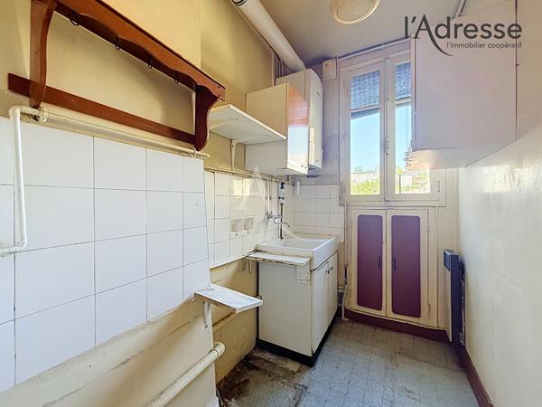 Suresnes Carnot - Appartement 3 pièces 42m² avec beau potentiel
