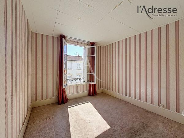 Suresnes Carnot - Appartement 3 pièces 42m² avec beau potentiel