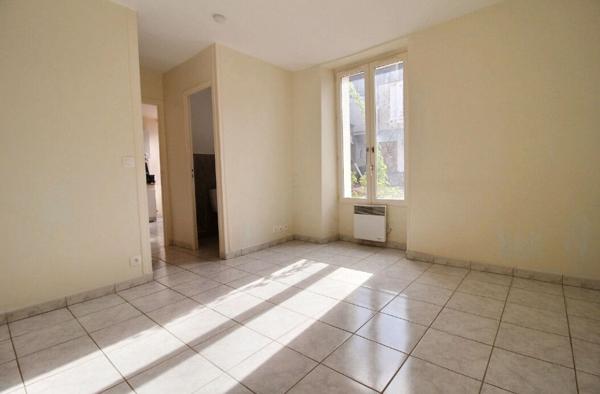 Maison Pringy 2 pièces 30 m2 - Centre ville - proche commerces, A6, écoles