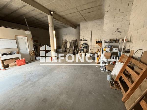 Location Local commercial 1 pièce 100 m² - 2 RUE ANDRE BOUIX Fourques 30300