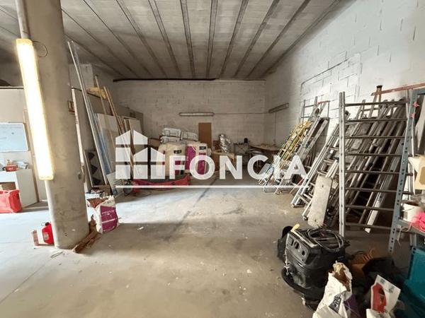 Location Local commercial 1 pièce 100 m² - 2 RUE ANDRE BOUIX Fourques 30300