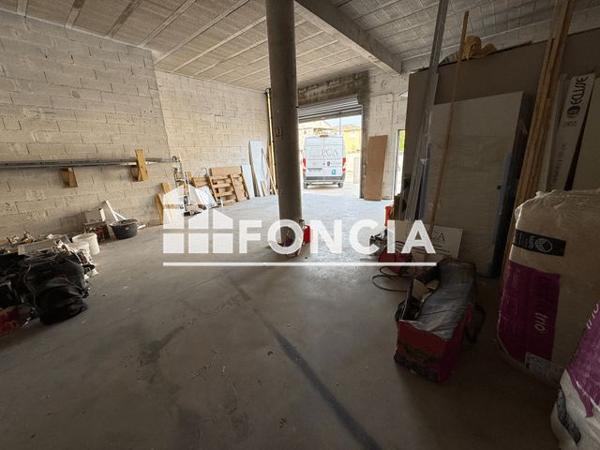 Location Local commercial 1 pièce 100 m² - 2 RUE ANDRE BOUIX Fourques 30300