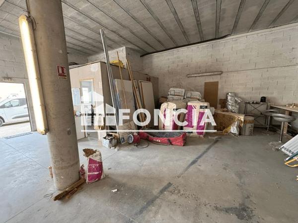 Location Local commercial 1 pièce 100 m² - 2 RUE ANDRE BOUIX Fourques 30300